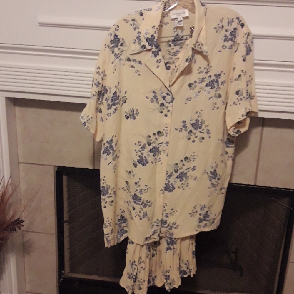 Jones New York Sport Skirt Set Shirt 8 Skirt Med